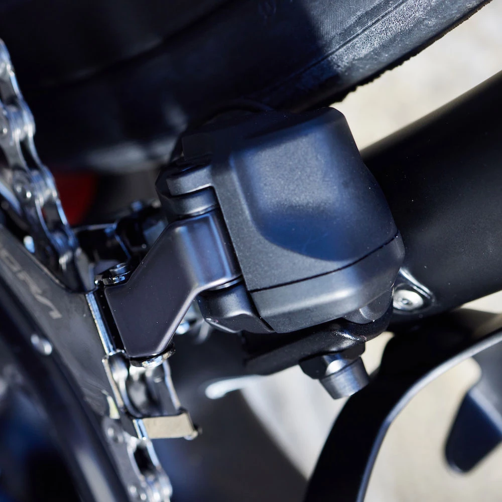 Shimano Ultegra FD-R8150 Di2 12-Speed Front Derailleur 7 Shimano Ultegra FD-R8150 Di2 12-Speed Front Derailleur - Image 5