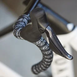 Shimano Ultegra ST-R8170 Di2 Hydraulic Disc Lever Right -Shimano Shop Shimano Ultegra ST R8170 Di2 Hydraulic Disc Lever Right Black 2